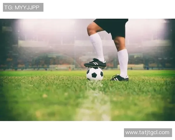 足球史上最具创意的进球与最独特技巧的球星照片解析