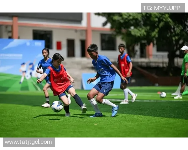 转向之星：足球场上的技术创新与突破性发展